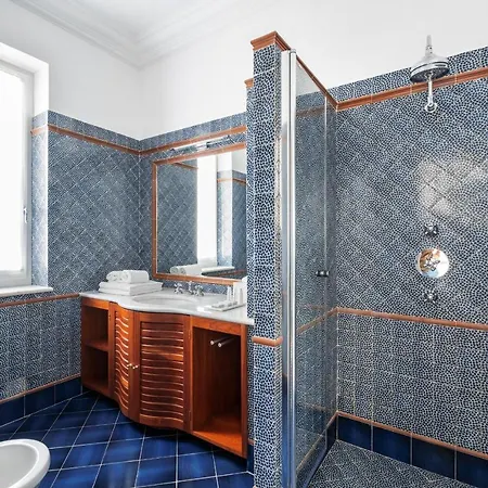 بيت ضيافة & Else 4*